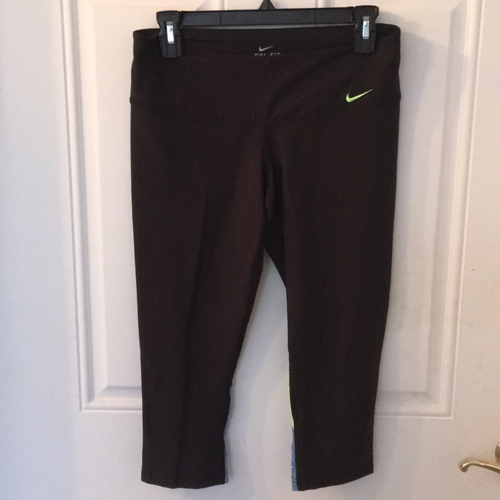 Nike Capri